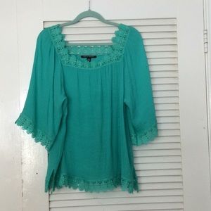 Zac & Rachel Lightweight Top, Size L